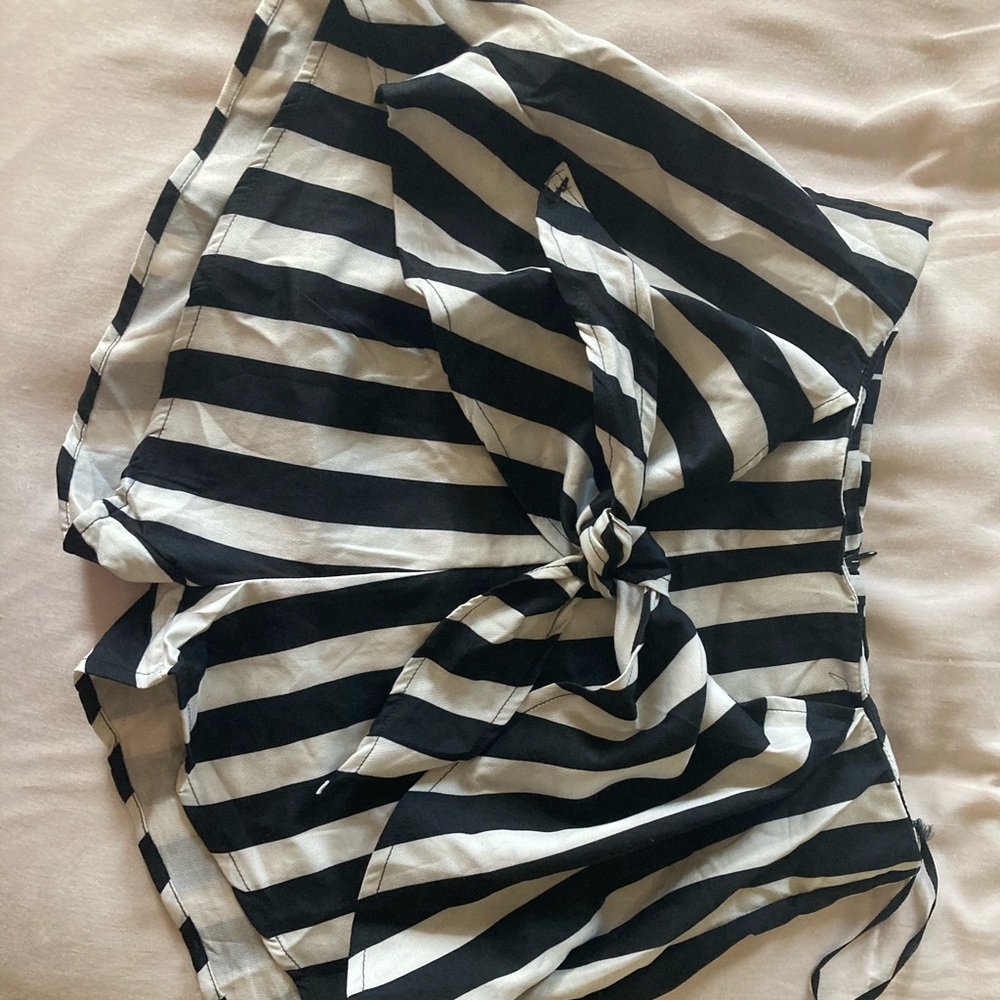 Zaful size medium women’s striped shorts